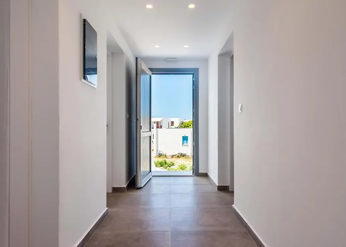 Milos Del Sol * Adamantas